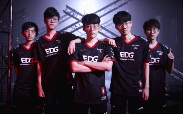 人眼前一亮 人眼前一亮